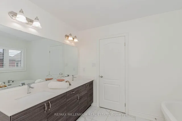 Additional image 30 of 1238 Bowell Cres