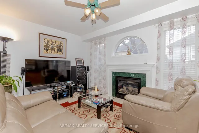 Additional image 10 of 66 Viceroy Cres