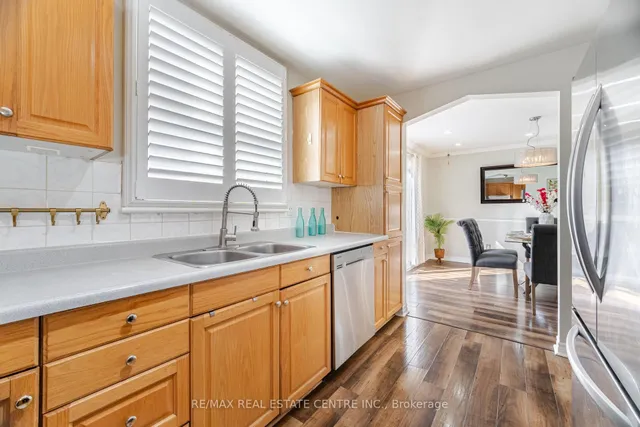 Additional image 12 of 32 East 44th St