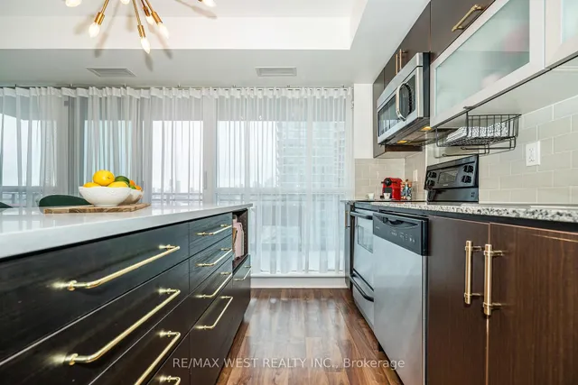 Additional image 10 of 100 Western Battery Rd Unit 1601