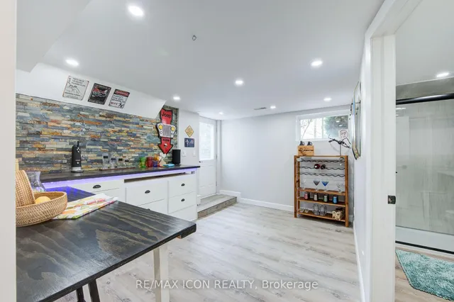 Additional image 33 of 62 Maple Ave