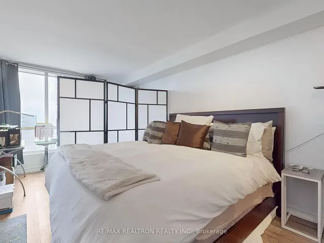 Additional image 19 of 101 Subway Cres Unit 912