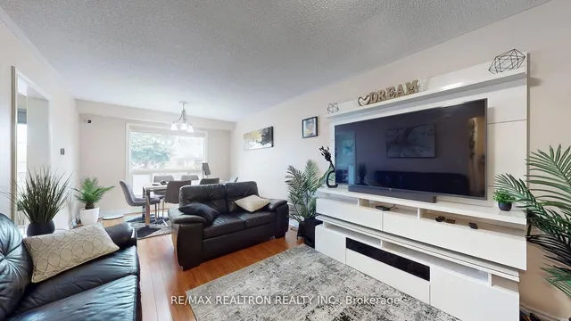 Additional image 8 of 68 Heathcliffe Sq