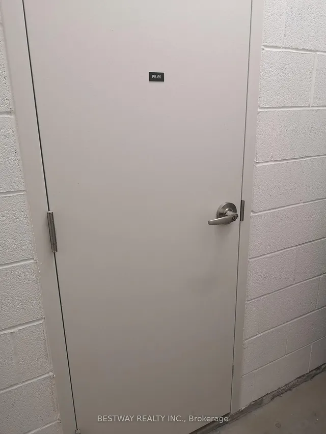 Additional image 17 of 27 McMahon Dr Unit 1505