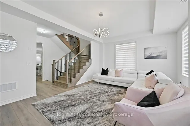 Additional image 28 of 465 Dundas St