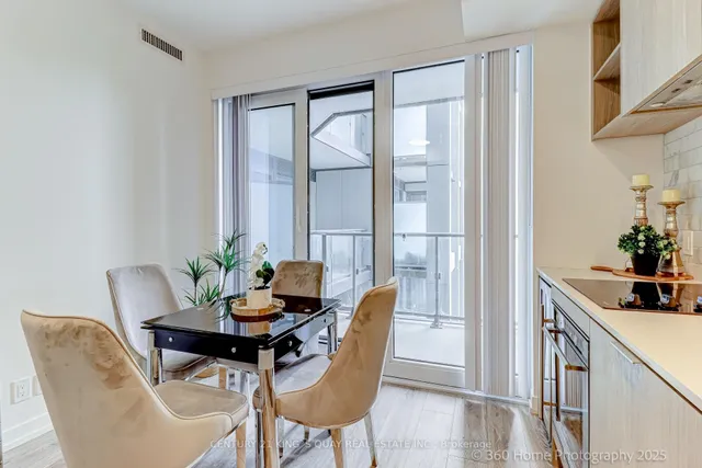 Additional image 4 of 2020 Bathurst St Unit 601