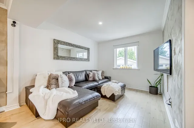 Additional image 15 of 92 Delma Dr