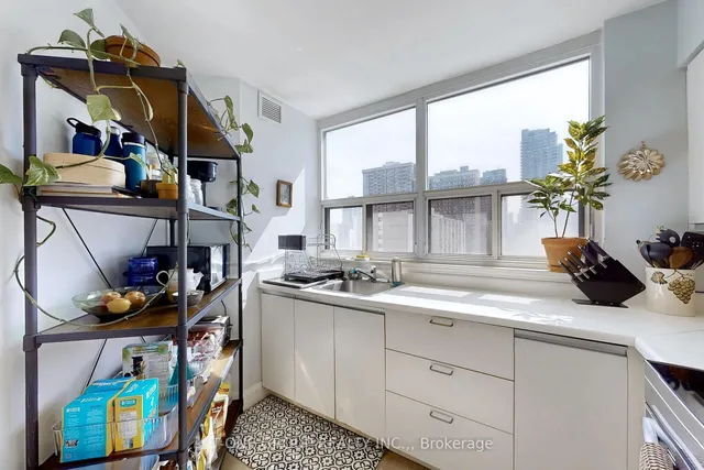 Additional image 14 of 25 Maitland St Unit 1212