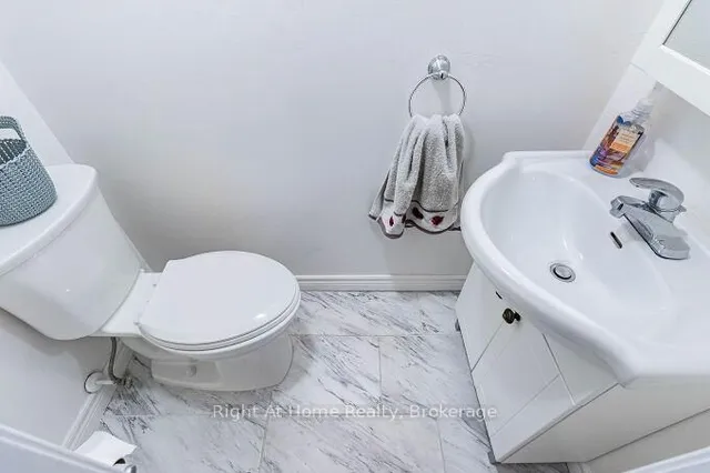 Additional image 28 of 1528 Lancaster Dr Unit 24