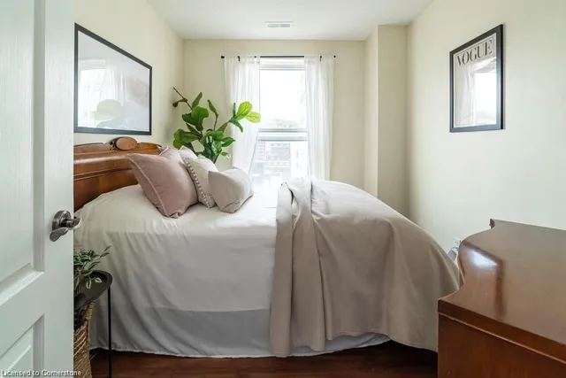 Additional image 13 of 135 James St Unit 1112