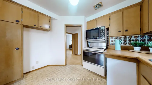 Additional image 14 of 26 Bromton Dr