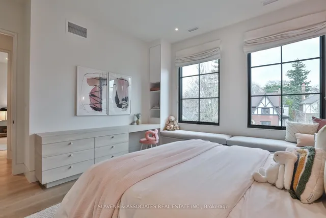 Additional image 33 of 216 Glenayr Rd