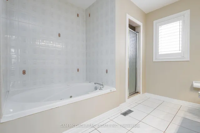 Additional image 34 of 2530 Nichols Dr