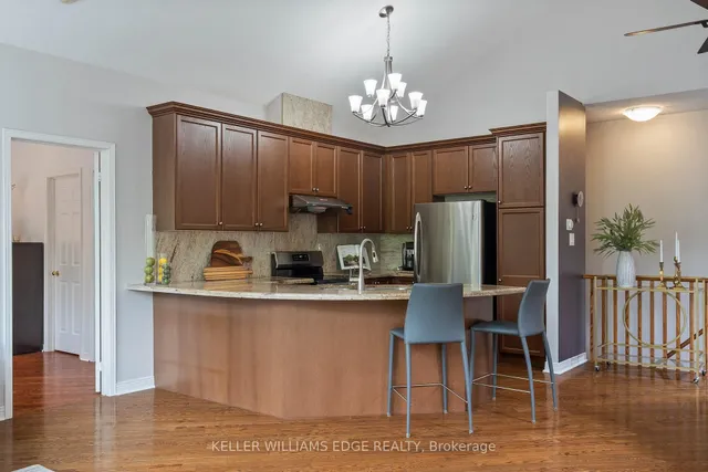 Additional image 9 of 2958 Singleton Common