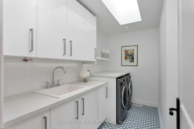 Additional image 31 of 4673 Dundas St