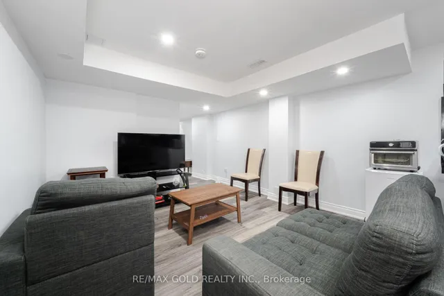 Additional image 30 of 13 Redfern St