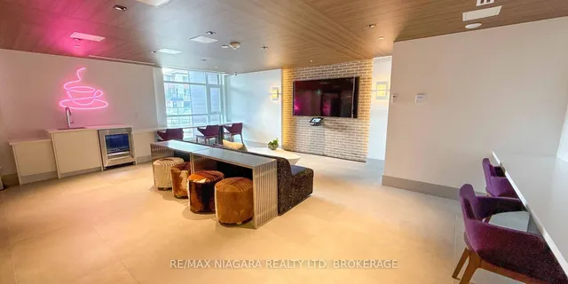 Additional image 39 of 600 North Service Rd Unit 202