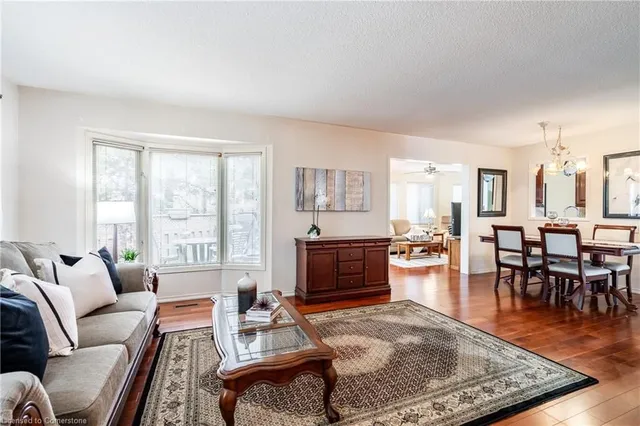 Additional image 12 of 222 Silverbirch Blvd