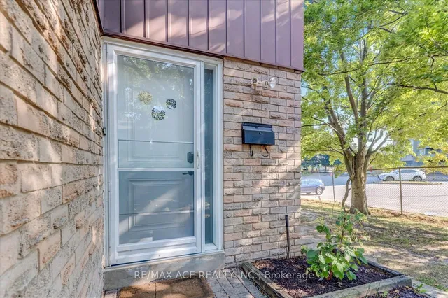 Additional image 4 of 1121 Sandhurst Circ Unit 20