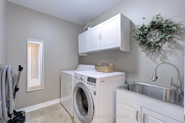 Additional image 31 of 3268 Sealey Cres