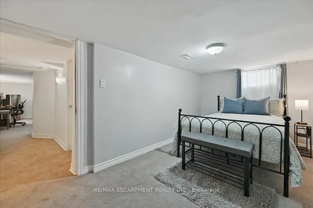 Additional image 23 of 142 Julian Ave