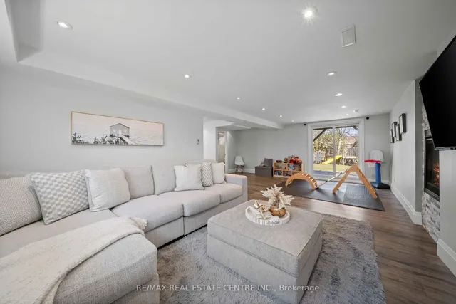 Additional image 35 of 454 Sparling Cres