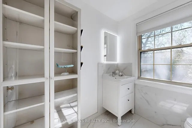 Additional image 27 of 2950 Bayview Ave