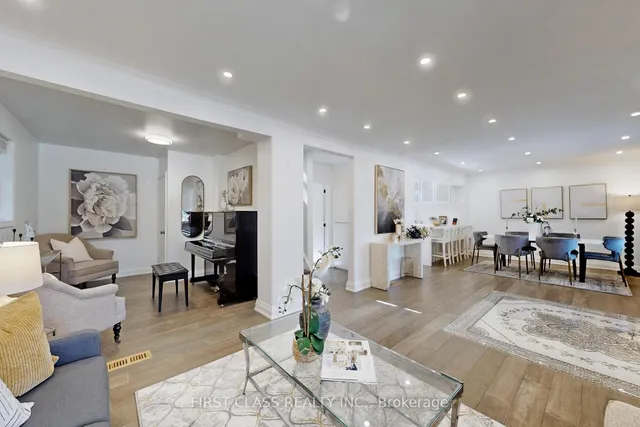 Additional image 8 of 2950 Bayview Ave