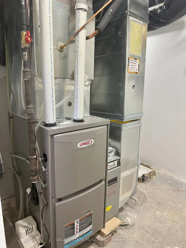 Additional image 41 of 57 Moorecroft Cres