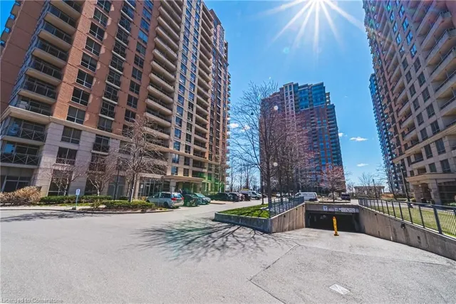 Additional image 4 of 5229 Dundas St Unit 1811