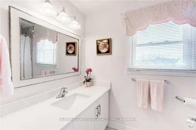 Additional image 26 of 2143 Clipper Cres