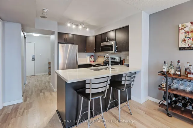 Additional image 10 of 650 Queens Quay Unit 509