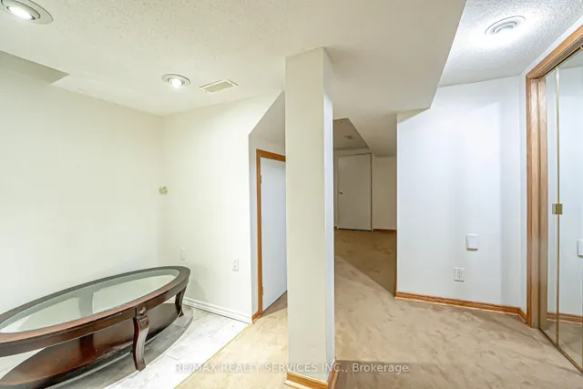 Additional image 37 of 192 Cresthaven Rd Unit 19