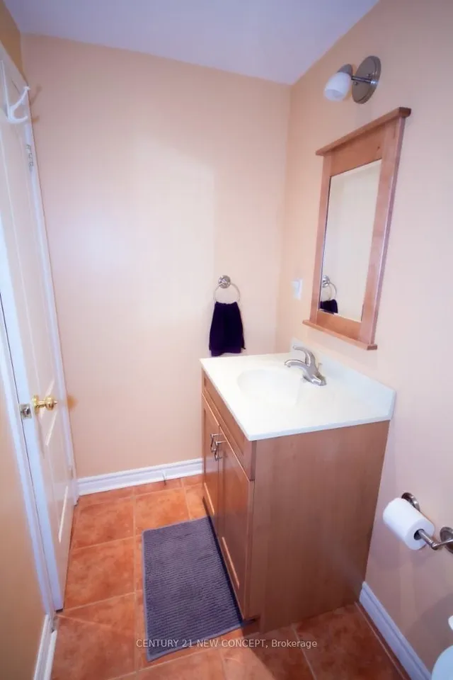 Additional image 40 of 1497 Estes Cres