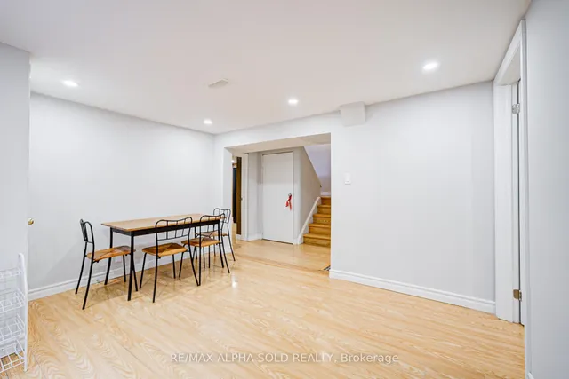 Additional image 32 of 70 Clydesdale Dr