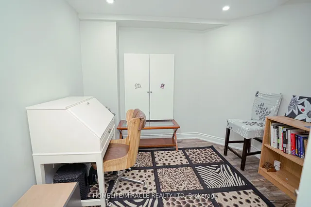 Additional image 38 of 6 Maplecrest Crt