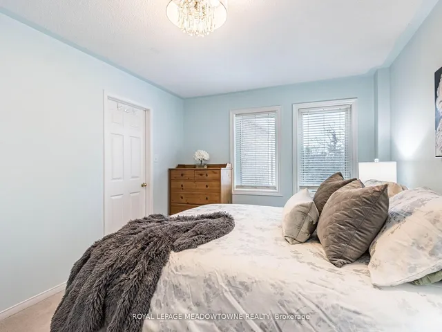 Additional image 22 of 73 Townley Cres