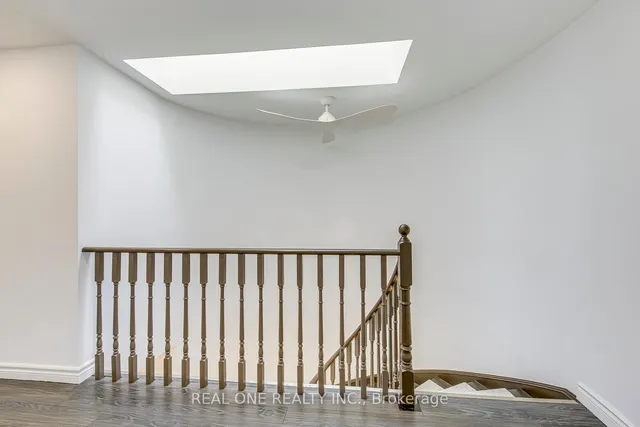 Additional image 21 of 2075 Banbury Cres