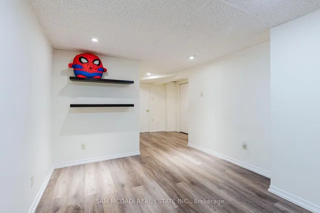 Additional image 23 of 522 Roseheath Dr