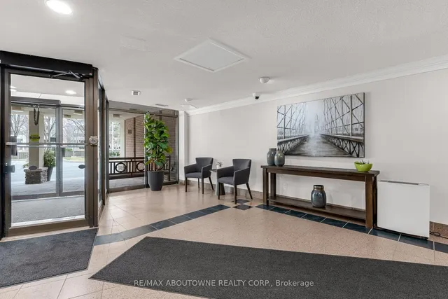 Additional image 3 of 1240 Marlborough Crt Unit 605