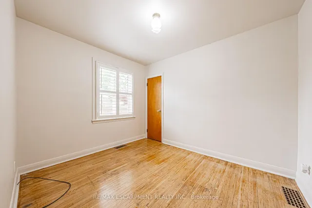 Additional image 12 of 8 Sinclair Crt