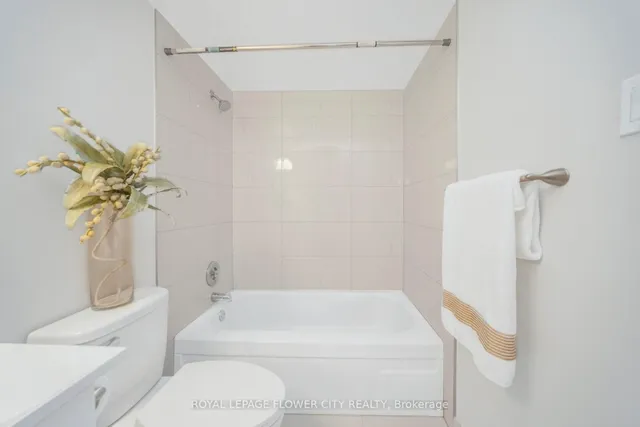 Additional image 38 of 17 KNIGHTSBRIDGE Rd Unit 605