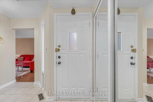 Additional image 30 of 28 Pantages Crt