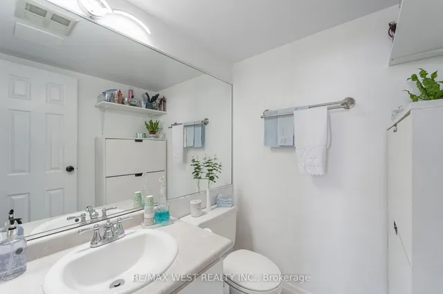 Additional image 35 of 236 Albion Rd Unit 1110