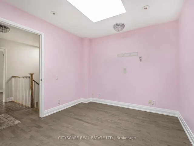 Additional image 20 of 23 Valhalla Inn Rd Unit 50