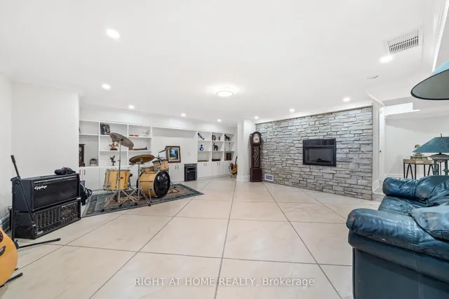 Additional image 39 of 403 Hess St