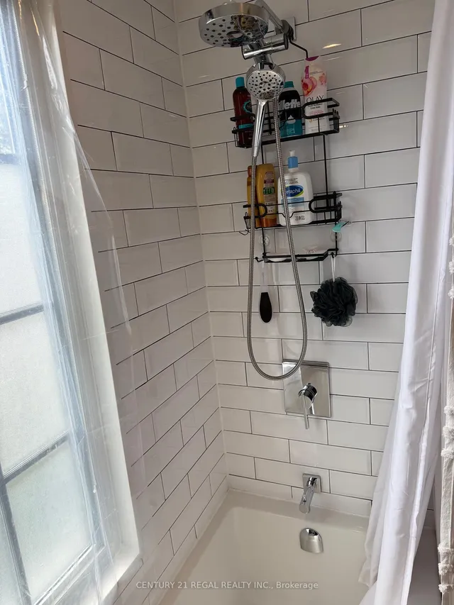 Additional image 10 of 93 Douglas Cres