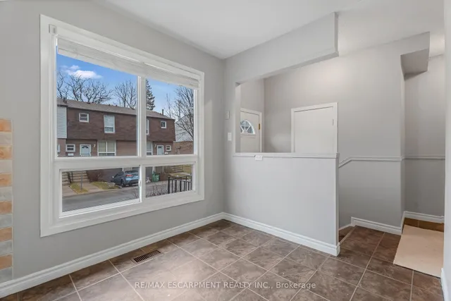 Additional image 6 of 1301 UPPER GAGE Ave Unit 33