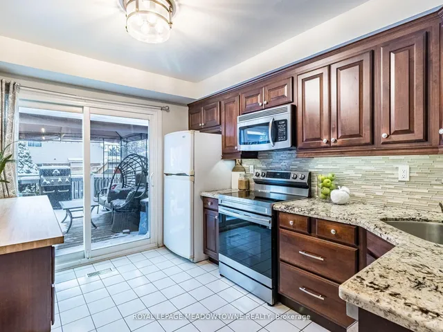 Additional image 10 of 73 Townley Cres