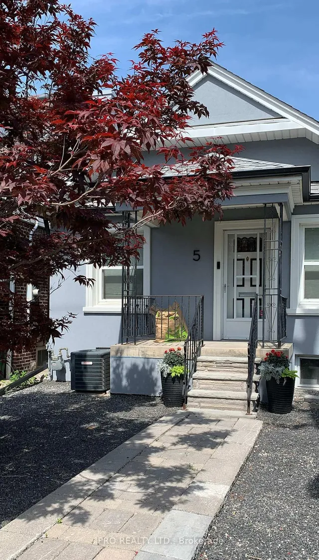 Additional image 44 of 5 Thyra Ave